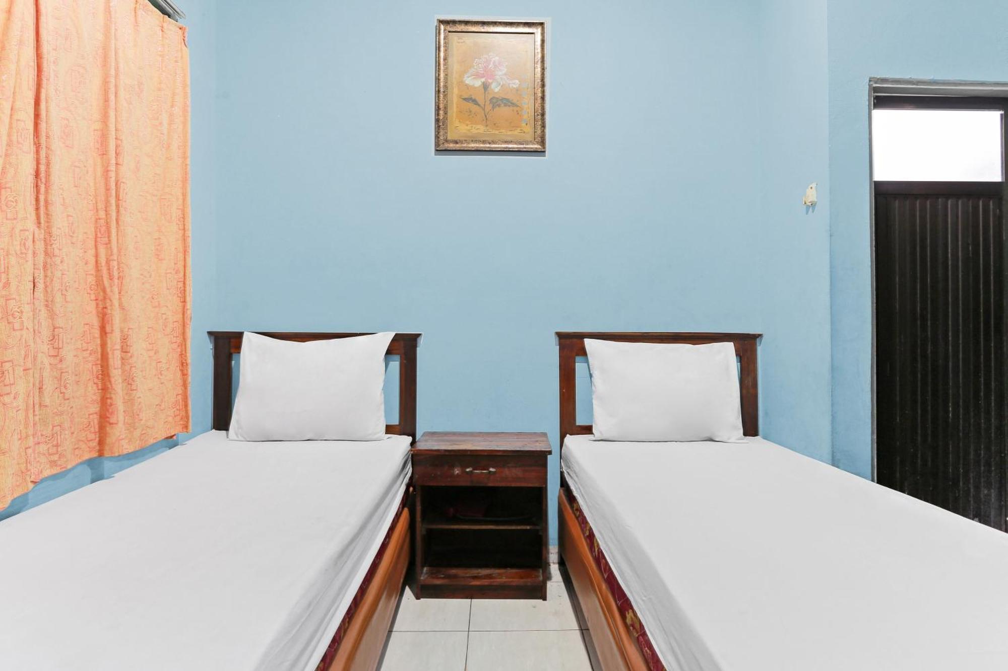 Oyo 93046 Hotel Fortuna Parepare Exterior photo